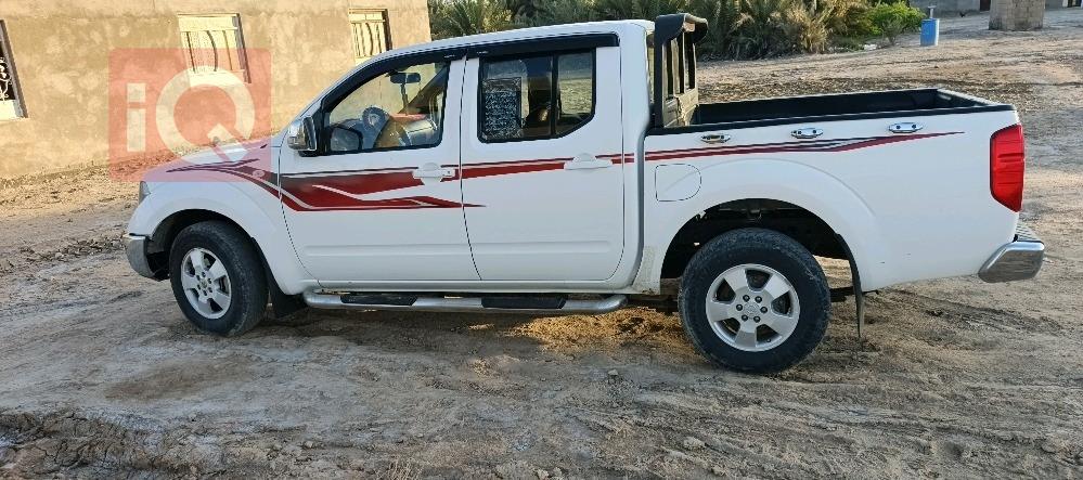 نیسان نەڤارا